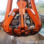 四繩六瓣梅花抓斗起重機  crane of four rope and six petal plum fiower