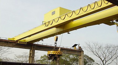 電磁起重機 Electromagnetic Crane
