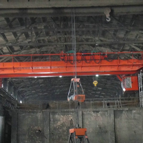 煤渣專用抓斗起重機 grab crane dedicated for coal cinder handing