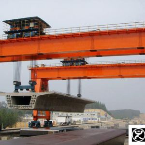 四軌道雙梁提梁門式起重機