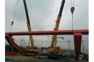 【龍輝起重】德州L型單梁門式起重機(jī)起吊完畢實(shí)拍照片