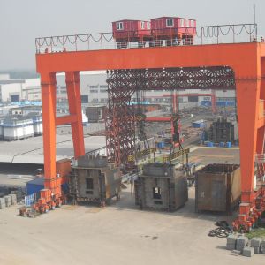 大型通用門式起重機